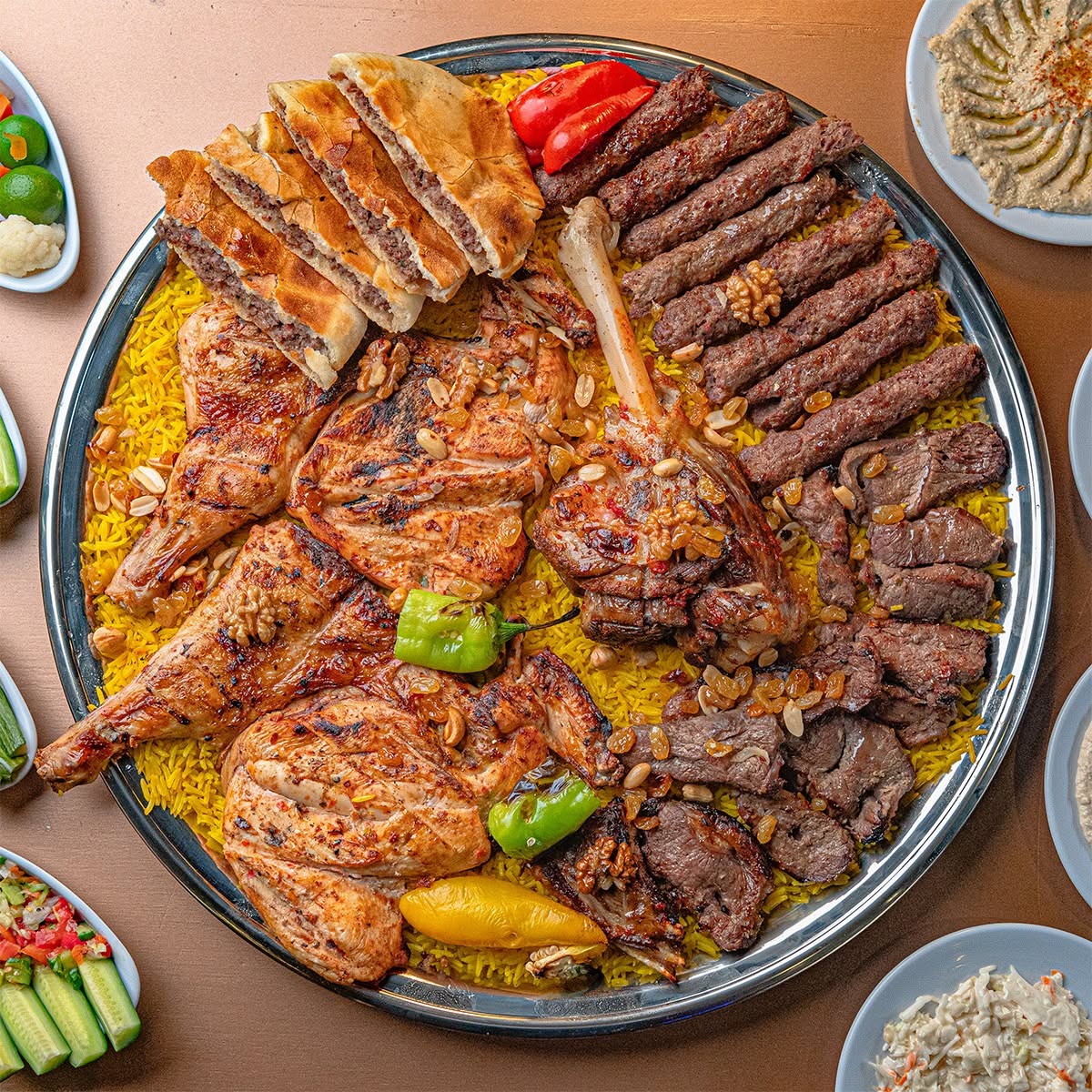 صينية مشويات وفراخ من صور كبابجي كارم الأصلية